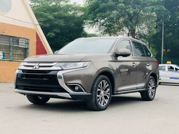 Dịch vụ thay kính chắn gió xe Mitsubishi Outlander Sport tận nơi